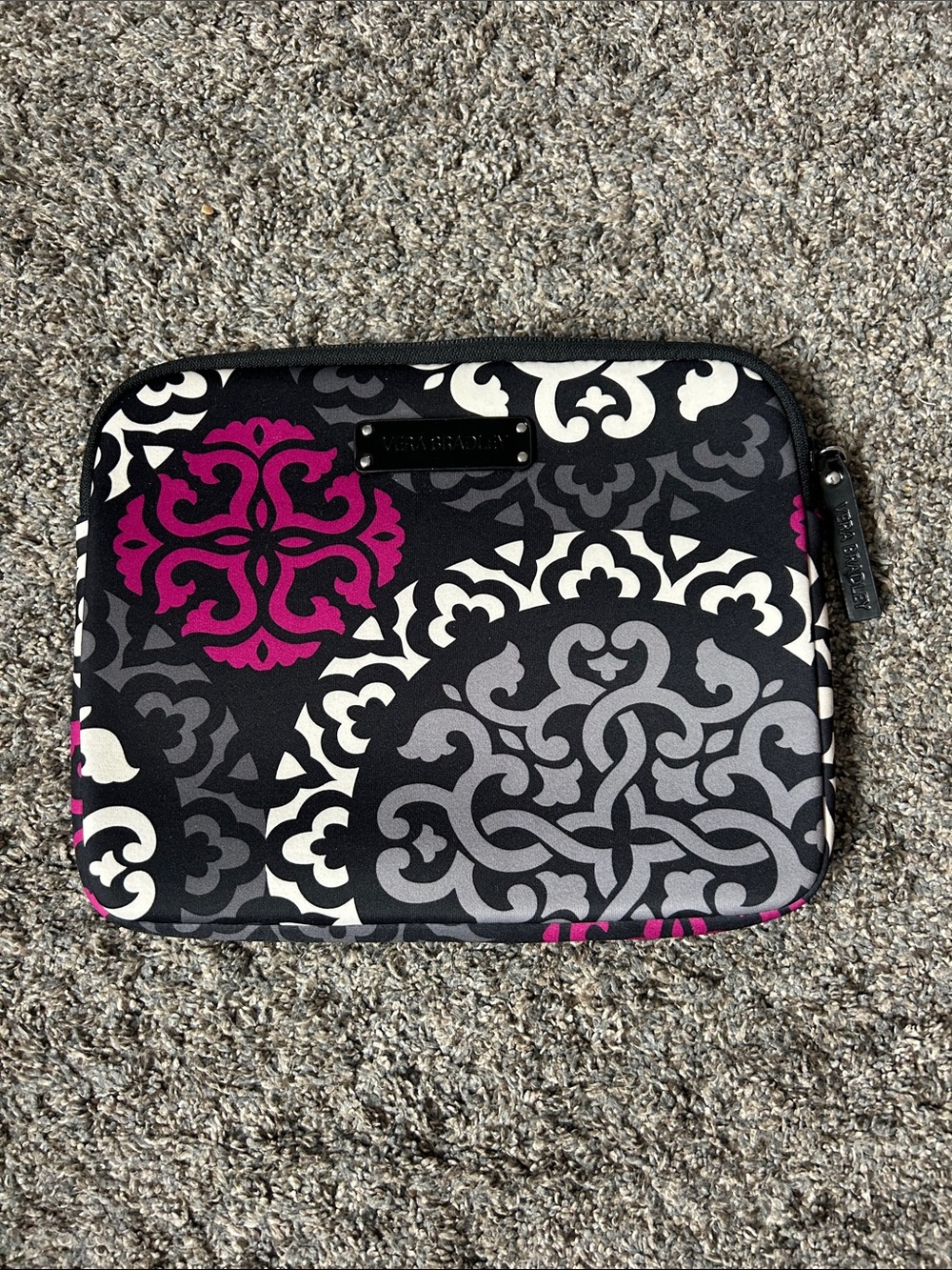 Vera Bradley Black Pink Gray Medallion Tech Sleeve